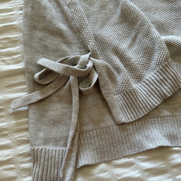 Universal Thread Beige cardigan sweater sleeveless with side ties size XS - Picture 7 of 7